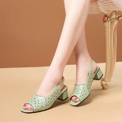 COMFORTABLE THICK HEEL SANDALS